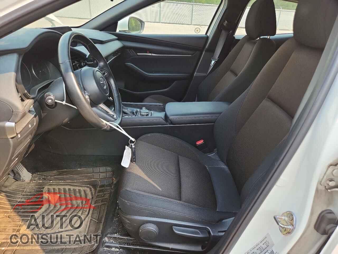 MAZDA 3 2023 - JM1BPAL76P1606474