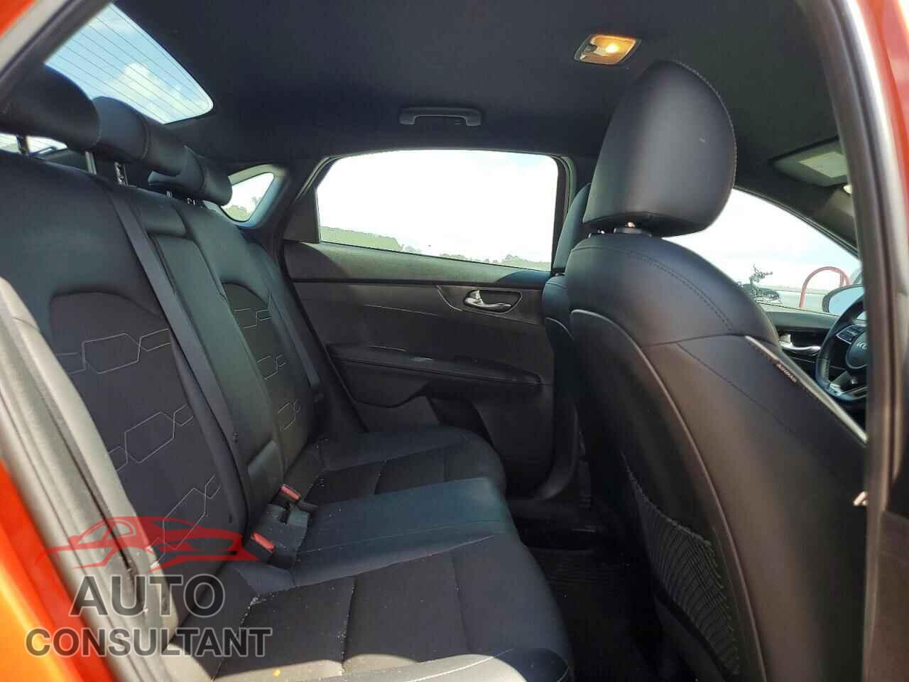 KIA FORTE 2023 - 3KPF54AD3PE603496