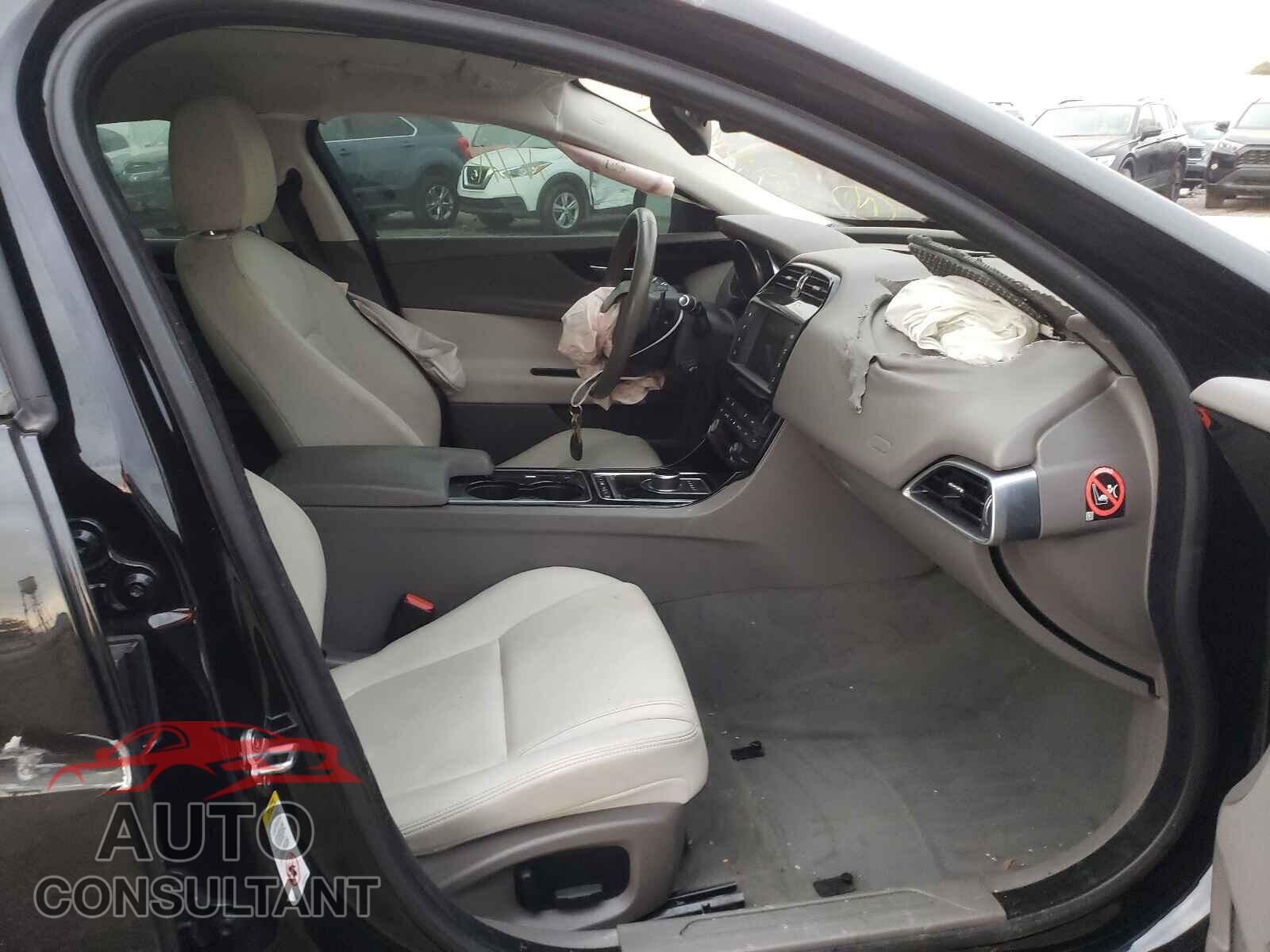 JAGUAR XE 2017 - SAJAJ4BV6HA969908