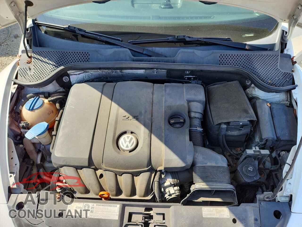 VOLKSWAGEN BEETLE 2012 - 3VWAP7AT5CM648532