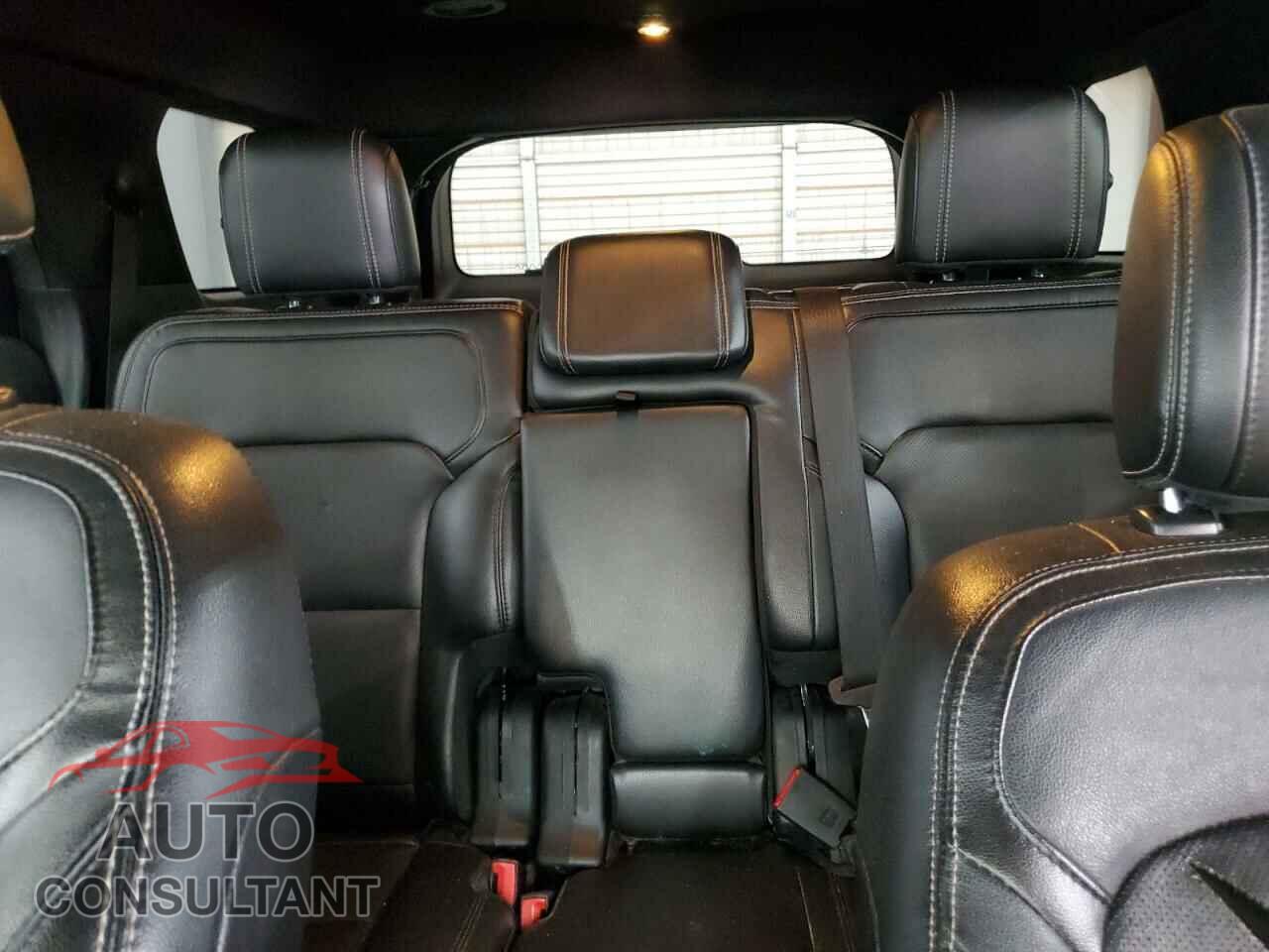 FORD EXPLORER 2018 - 1FM5K8F81JGB67127