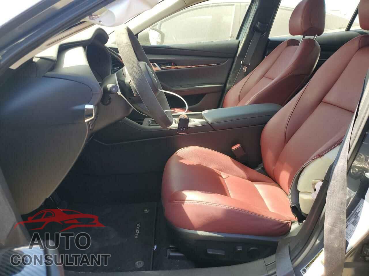 MAZDA 3 2023 - 3MZBPACM8PM370836