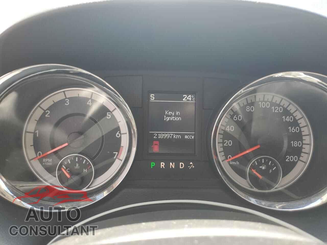 DODGE CARAVAN 2013 - 2C4RDGDG6DR700886