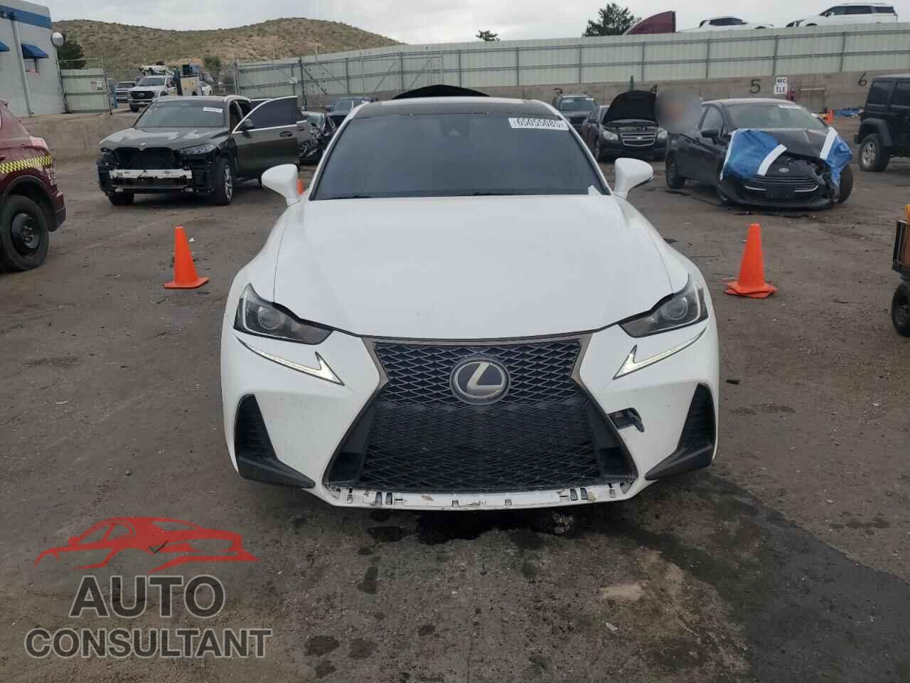 LEXUS IS 2017 - JTHCE1D26H5013235