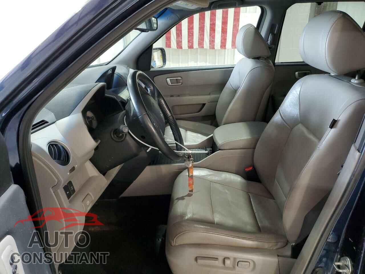 HONDA PILOT 2010 - 5FNYF4H92AB026095
