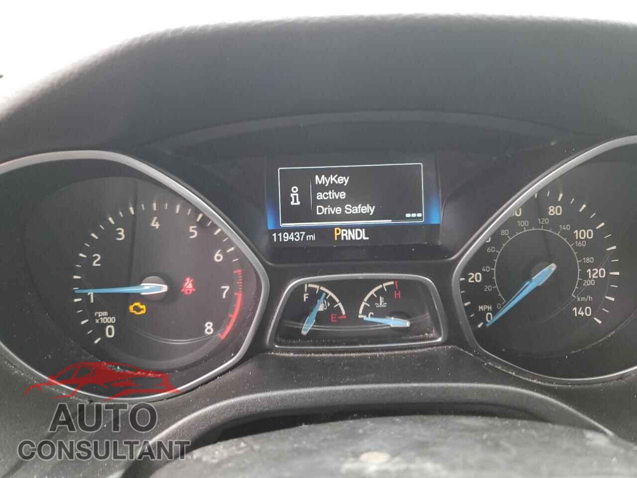 FORD FOCUS 2015 - 1FADP3F28FL202640