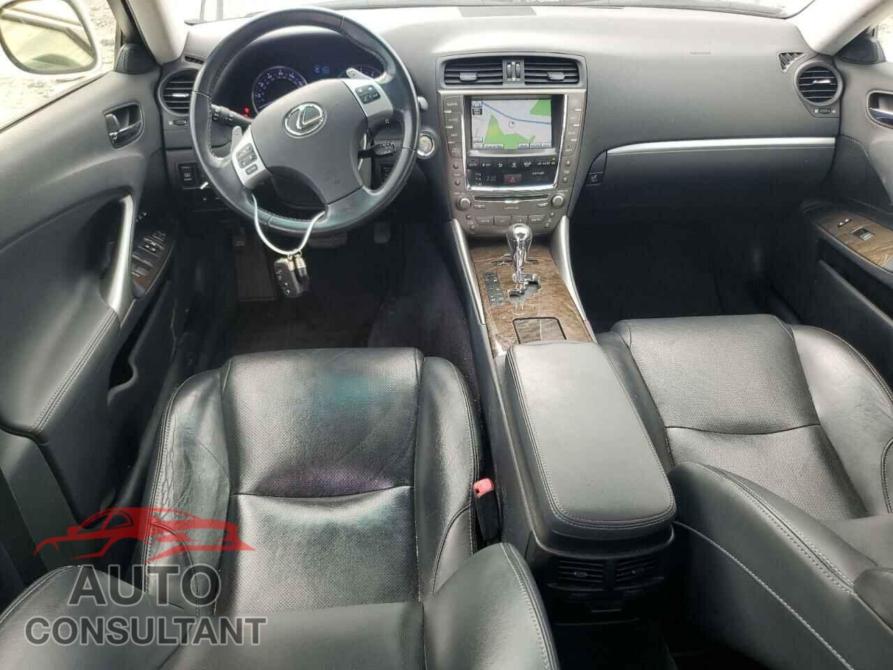 LEXUS IS 2012 - JTHCE5C20C5002247