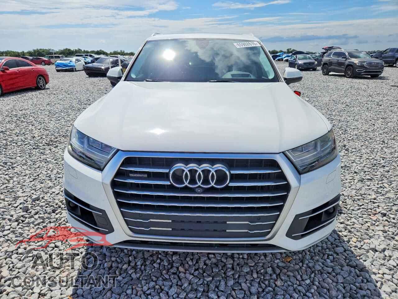 AUDI Q7 2017 - WA1VAAF76HD056178