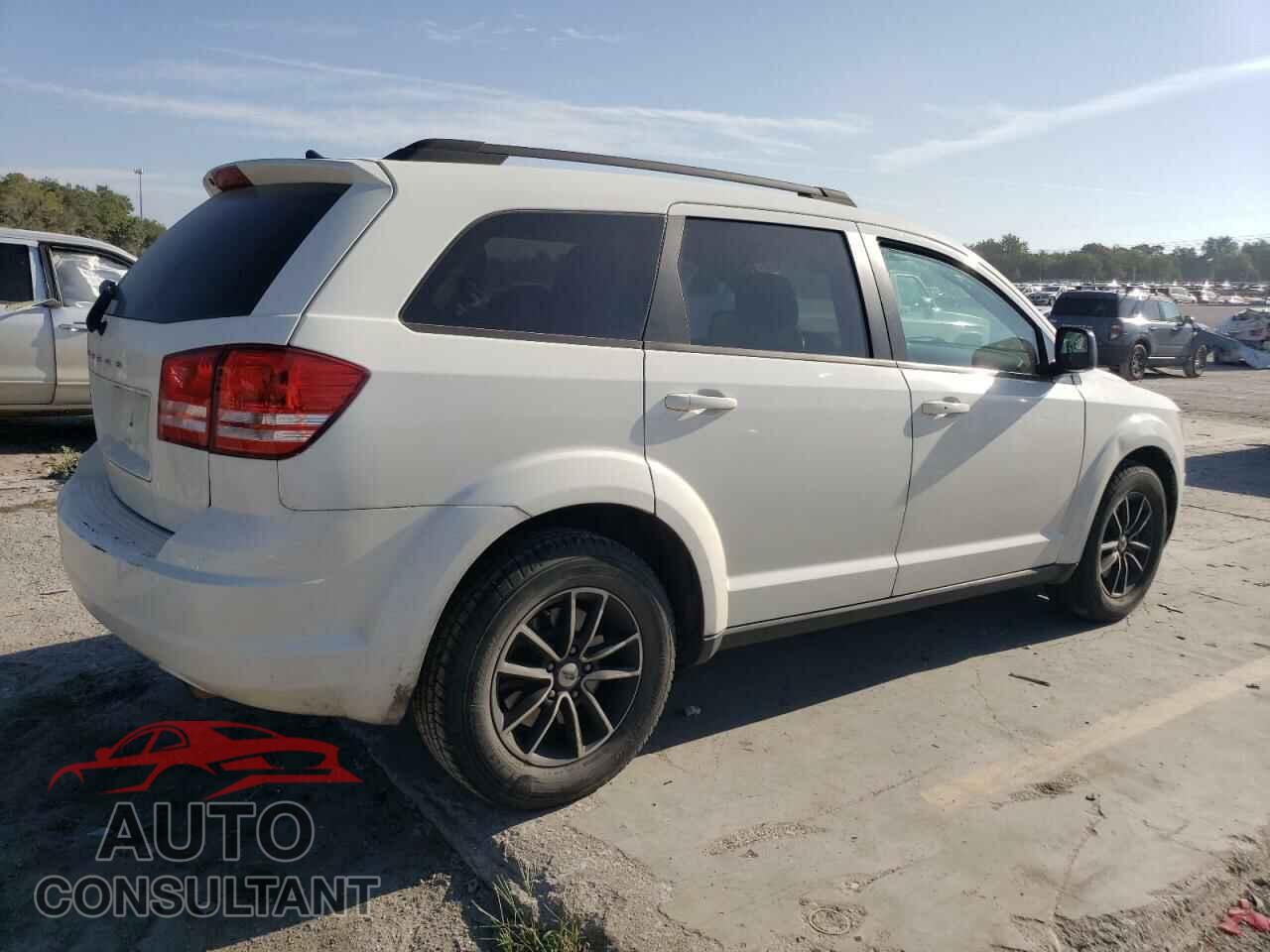 DODGE JOURNEY 2018 - 3C4PDCAB2JT386087