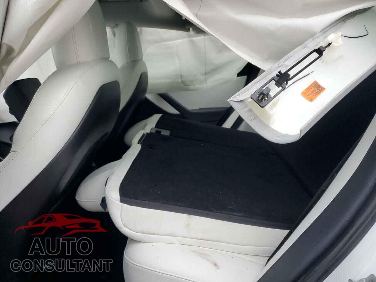 TESLA MODEL 3 2020 - 5YJ3E1EB8LF628795