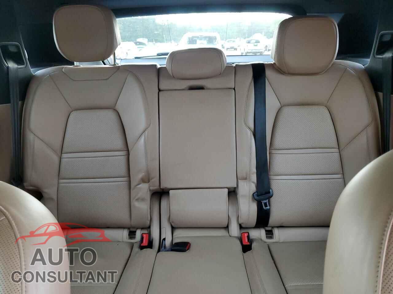 PORSCHE CAYENNE 2019 - WP1AA2AY8KDA09685