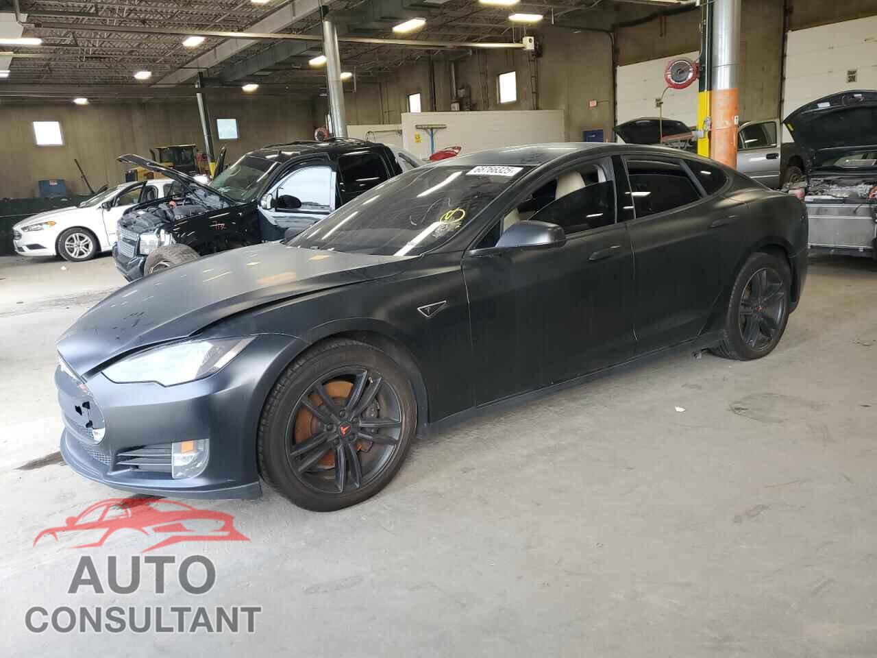 TESLA MODEL S 2013 - 5YJSA1AG4DFP07567