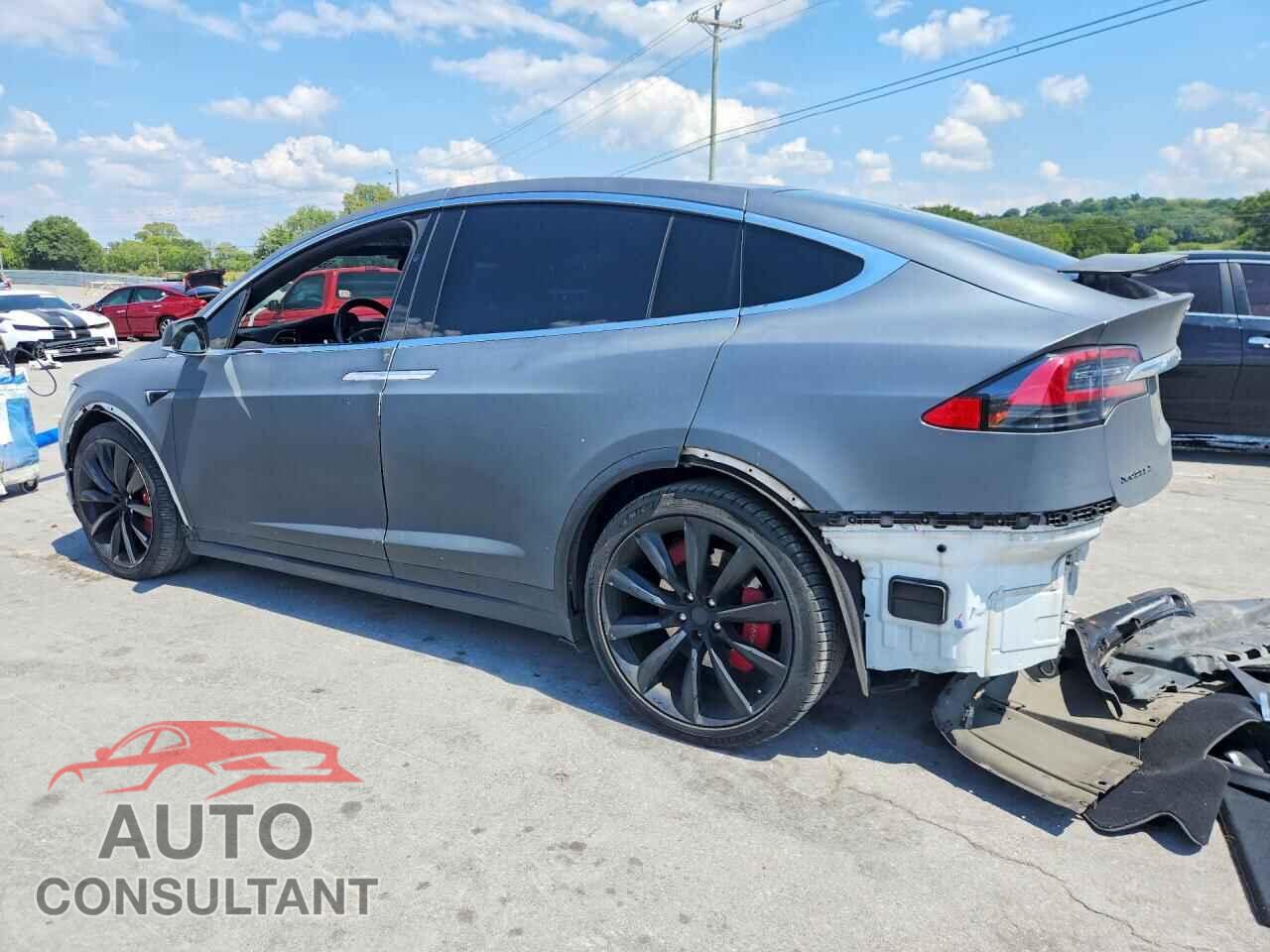 TESLA MODEL X 2017 - 5YJXCBE24HF044673
