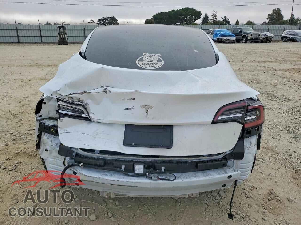 TESLA MODEL 3 2022 - 5YJ3E1EAXNF249775