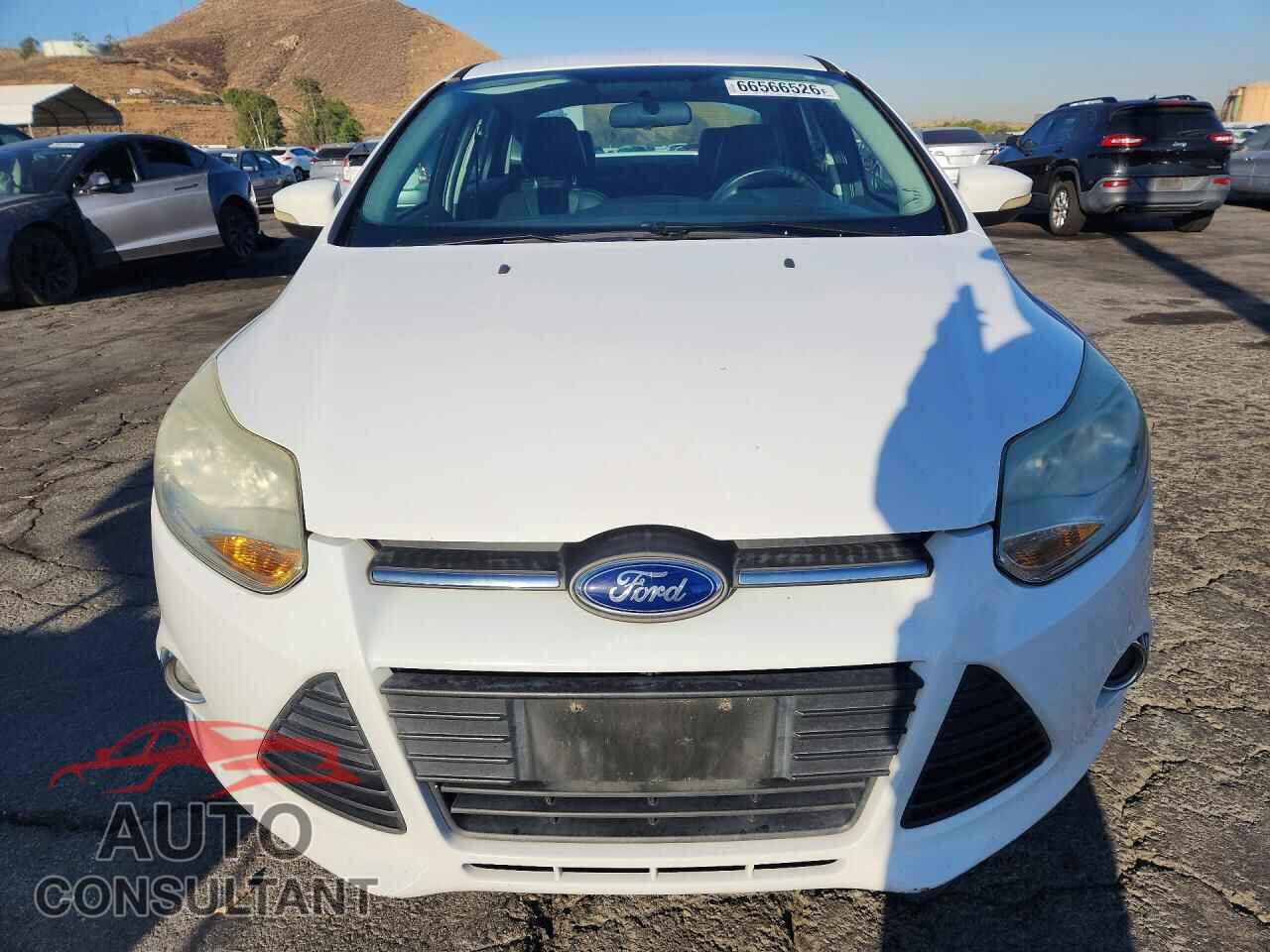 FORD FOCUS SE 2013 - 1FADP3F29DL352978