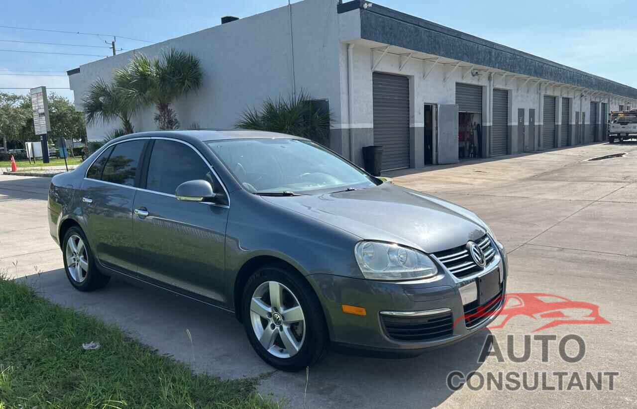 VOLKSWAGEN JETTA 2009 - 3VWRM71K89M145377