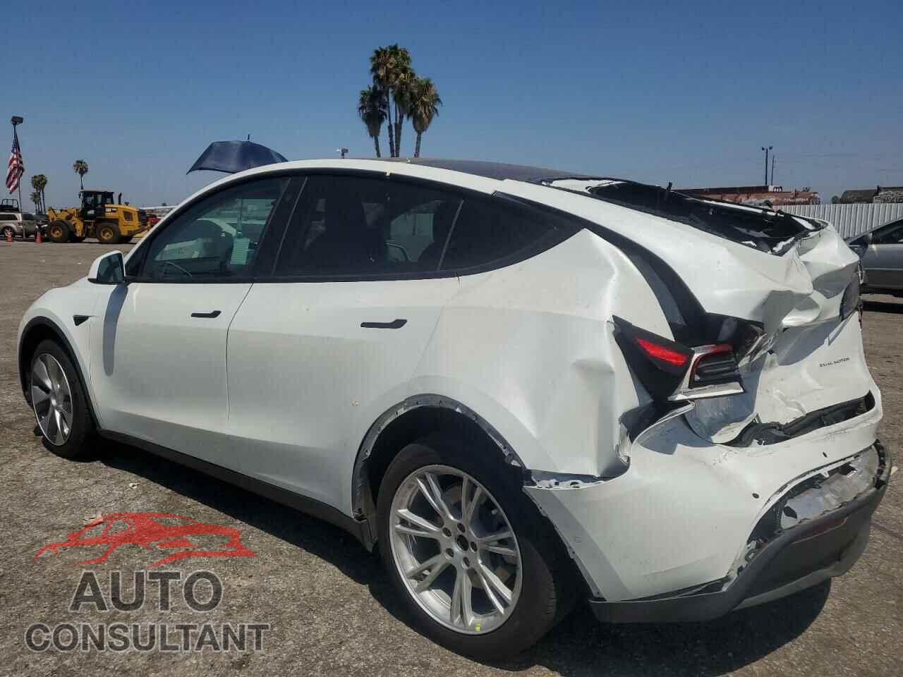 TESLA MODEL Y 2021 - 5YJYGDEEXMF092137