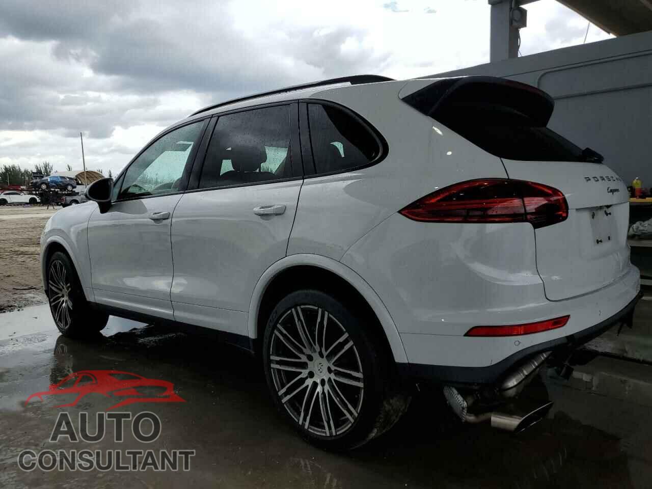 PORSCHE CAYENNE 2017 - WP1AA2A20HKA90715