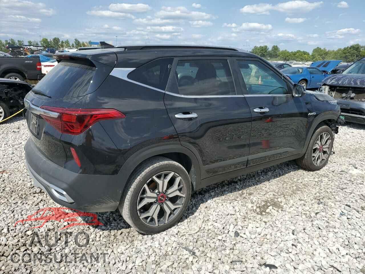 KIA SELTOS 2023 - KNDETCA2XP7454501