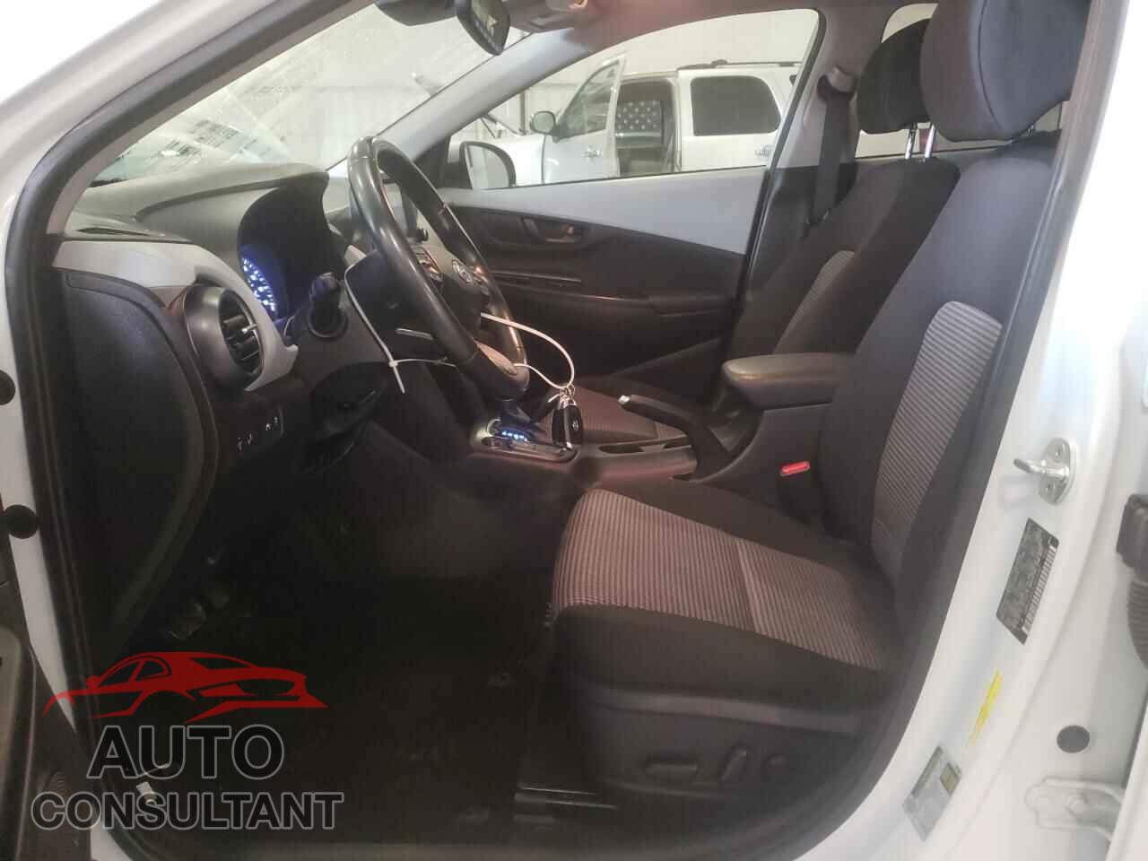 HYUNDAI KONA 2020 - KM8K6CAA2LU512187