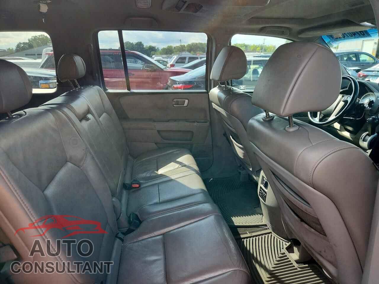 HONDA PILOT 2010 - 5FNYF4H68AB029024