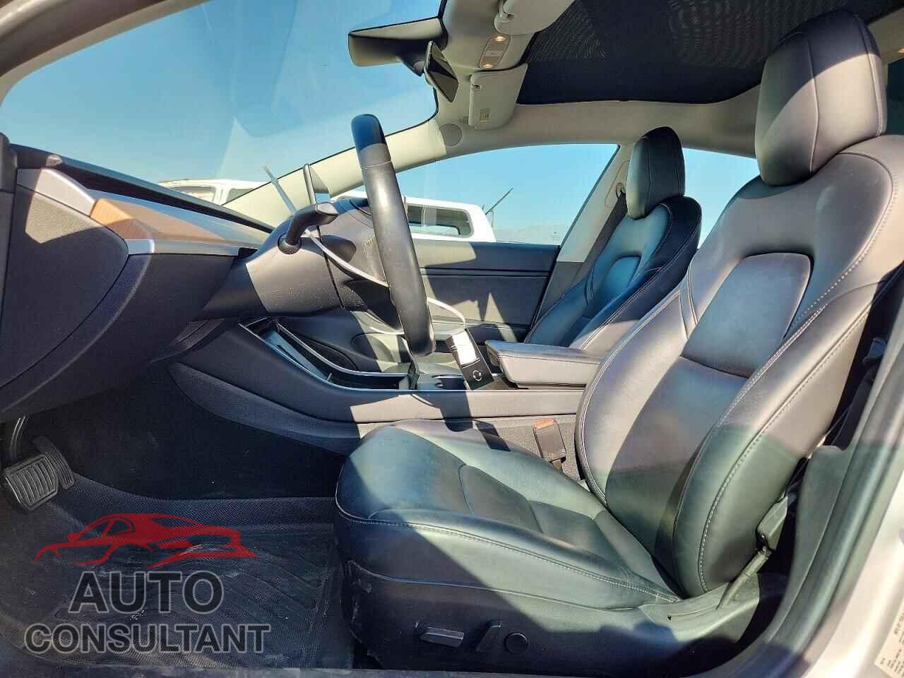 TESLA MODEL 3 2018 - 5YJ3E1EB7JF069172