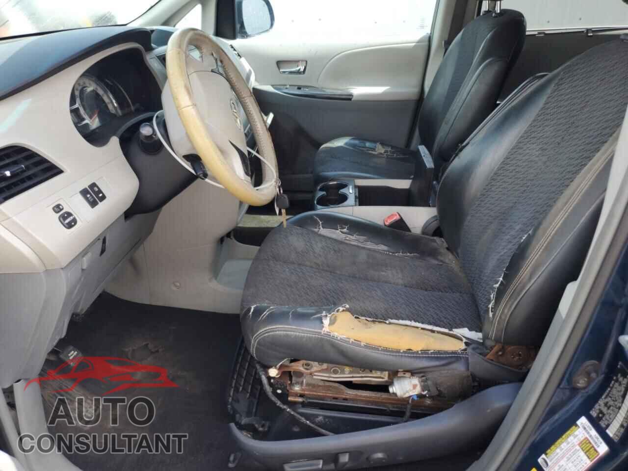 TOYOTA SIENNA 2011 - 5TDXK3DC4BS032979