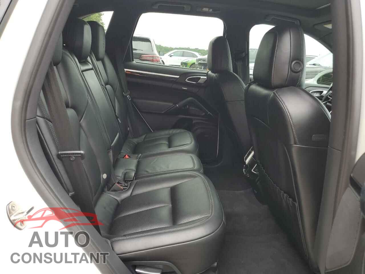 PORSCHE CAYENNE 2018 - WP1AA2A28JKA00006