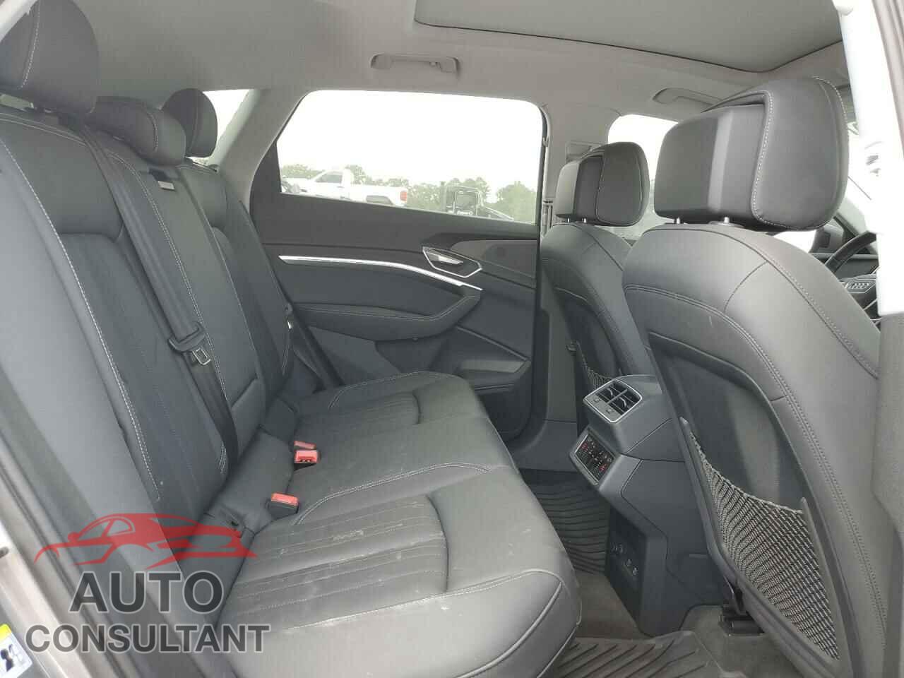 AUDI E-TRON 2021 - WA1AAAGE7MB026088