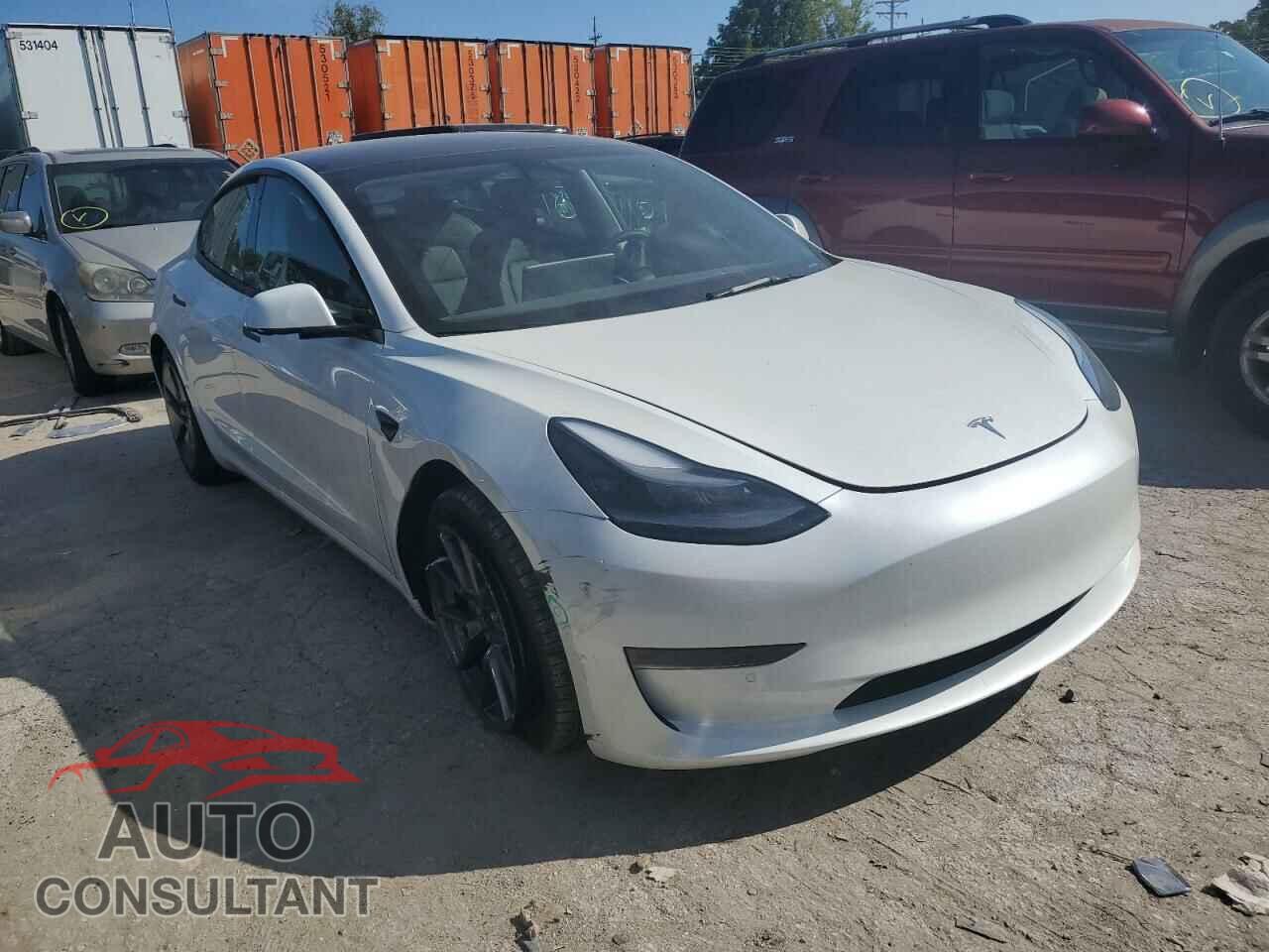 TESLA MODEL 3 2022 - 5YJ3E1EB5NF272387