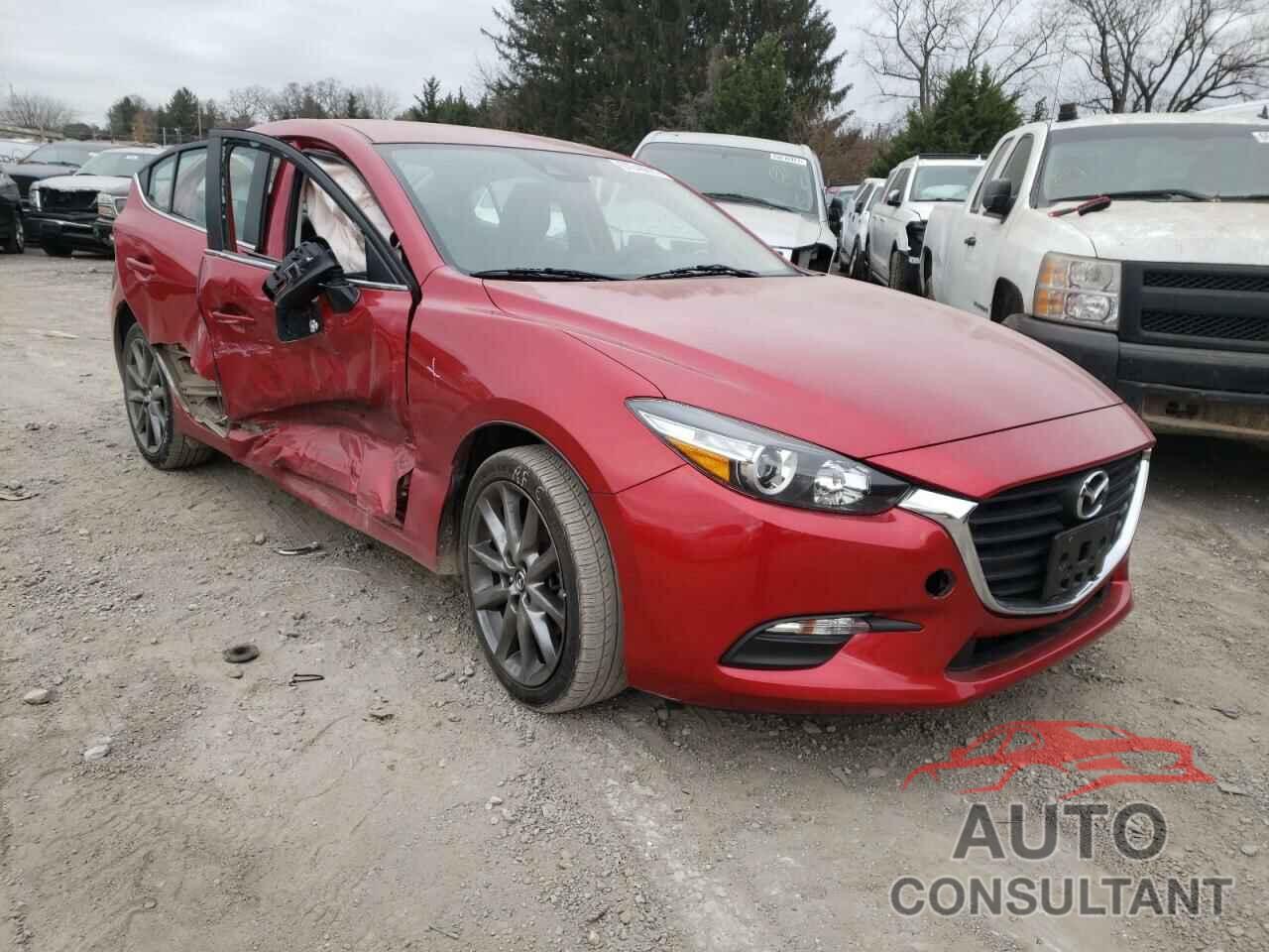 MAZDA 3 2018 - 3MZBN1V37JM168653