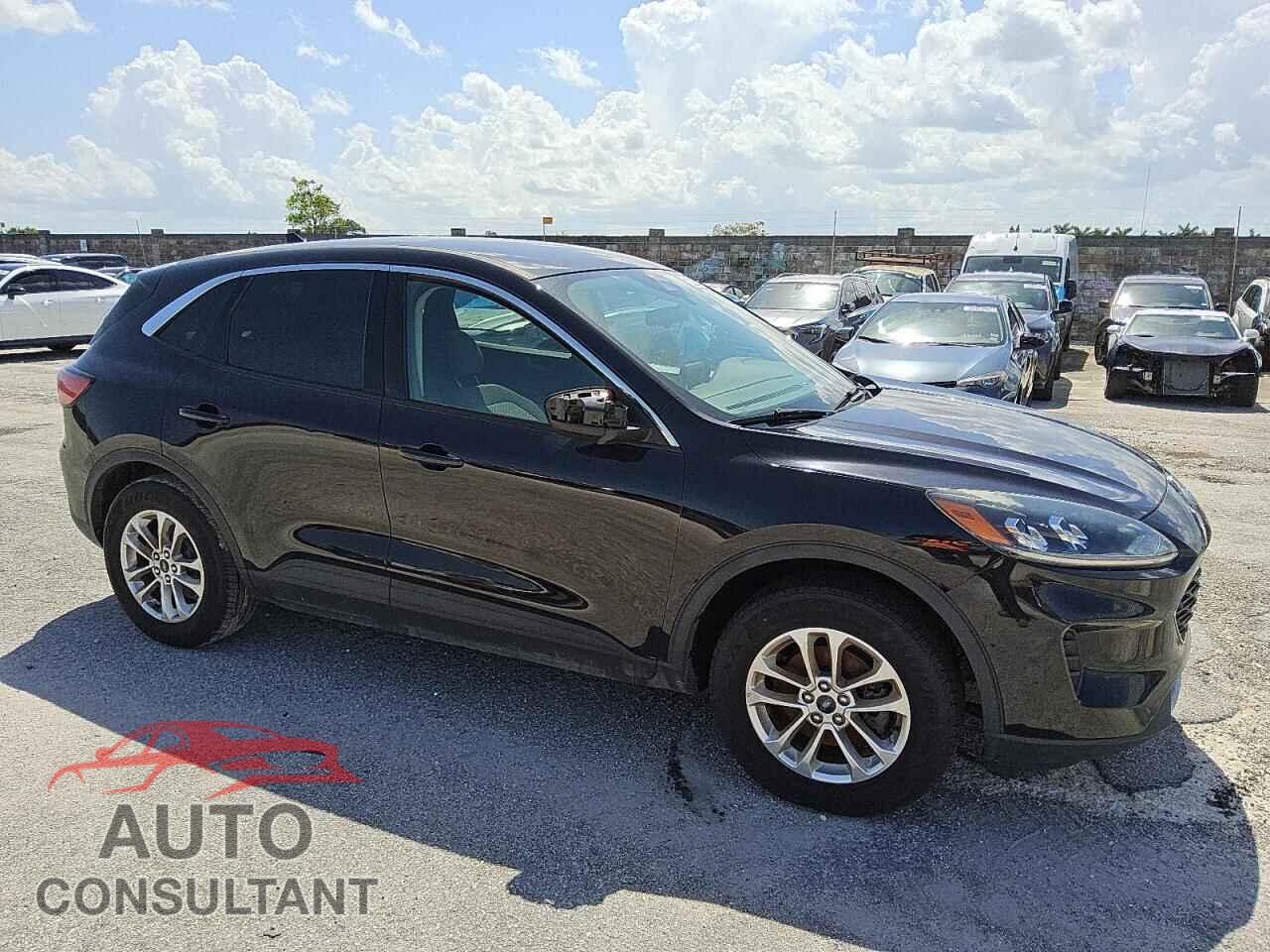 FORD ESCAPE 2020 - 1FMCU0G65LUA93697