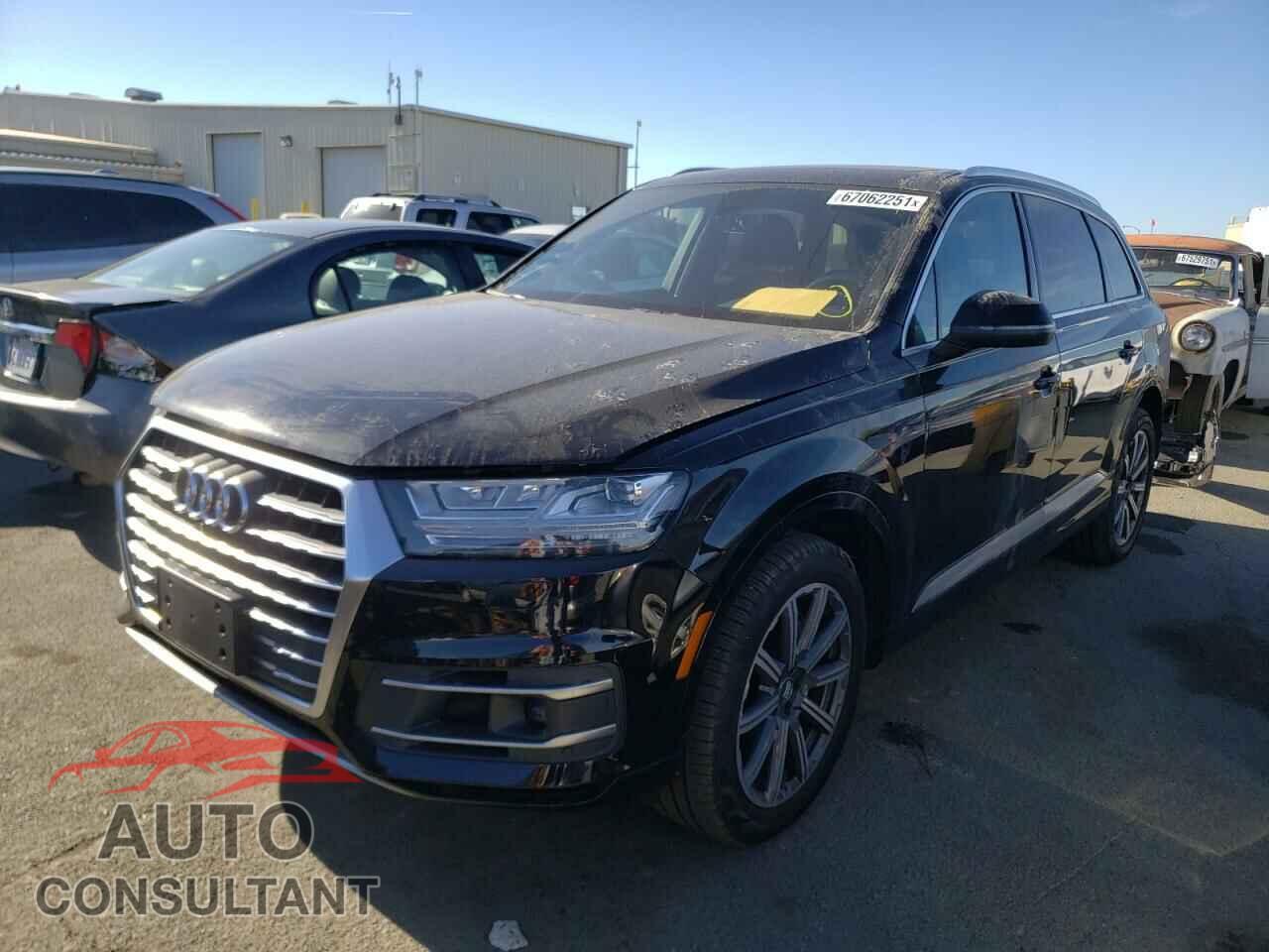 AUDI Q7 2018 - WA1LAAF71JD025207