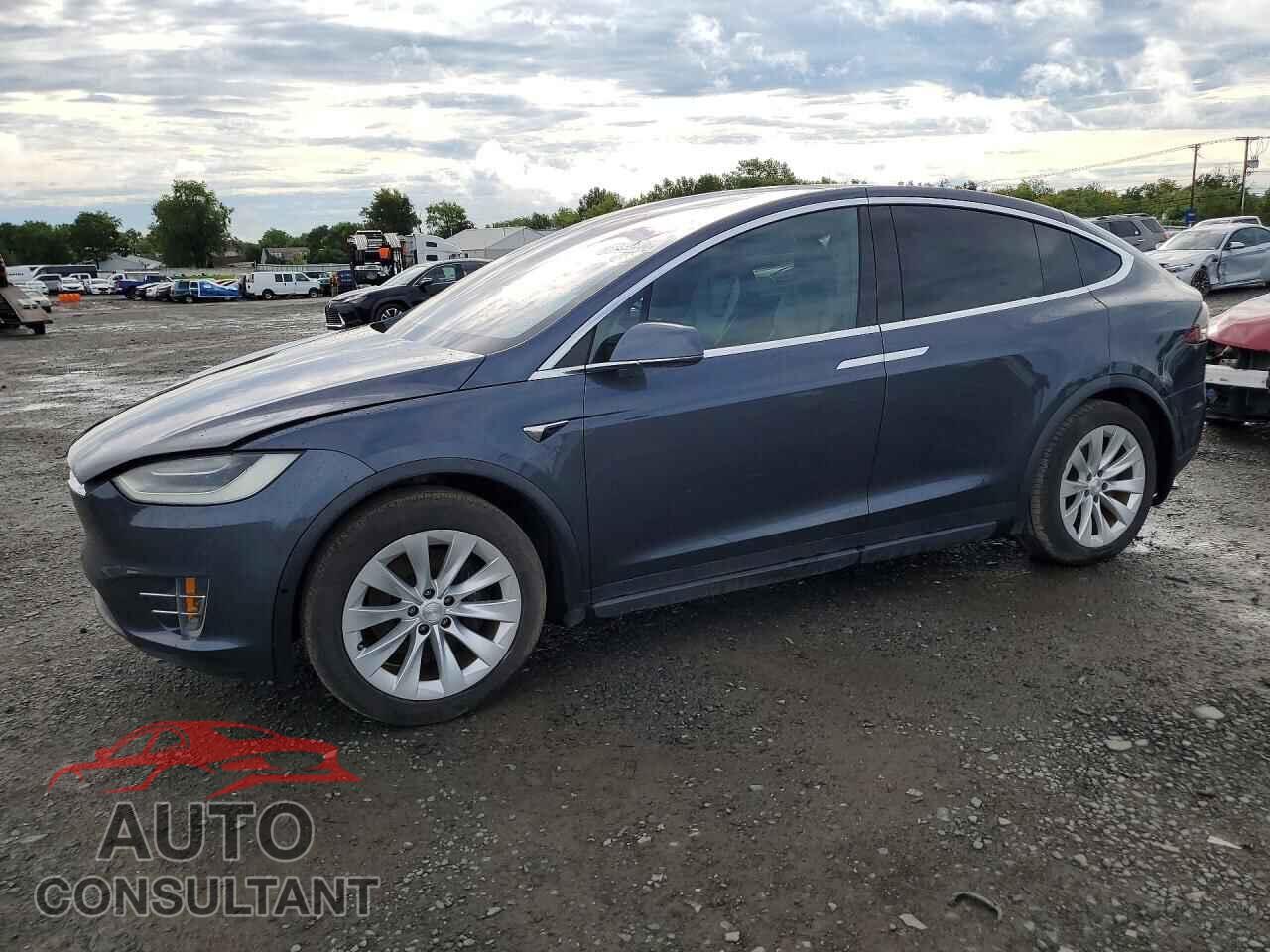 TESLA MODEL X 2020 - 5YJXCBE21LF261784