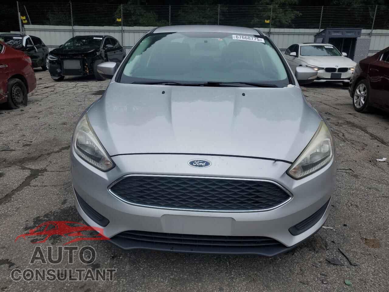FORD FOCUS 2017 - 1FADP3F23HL286370