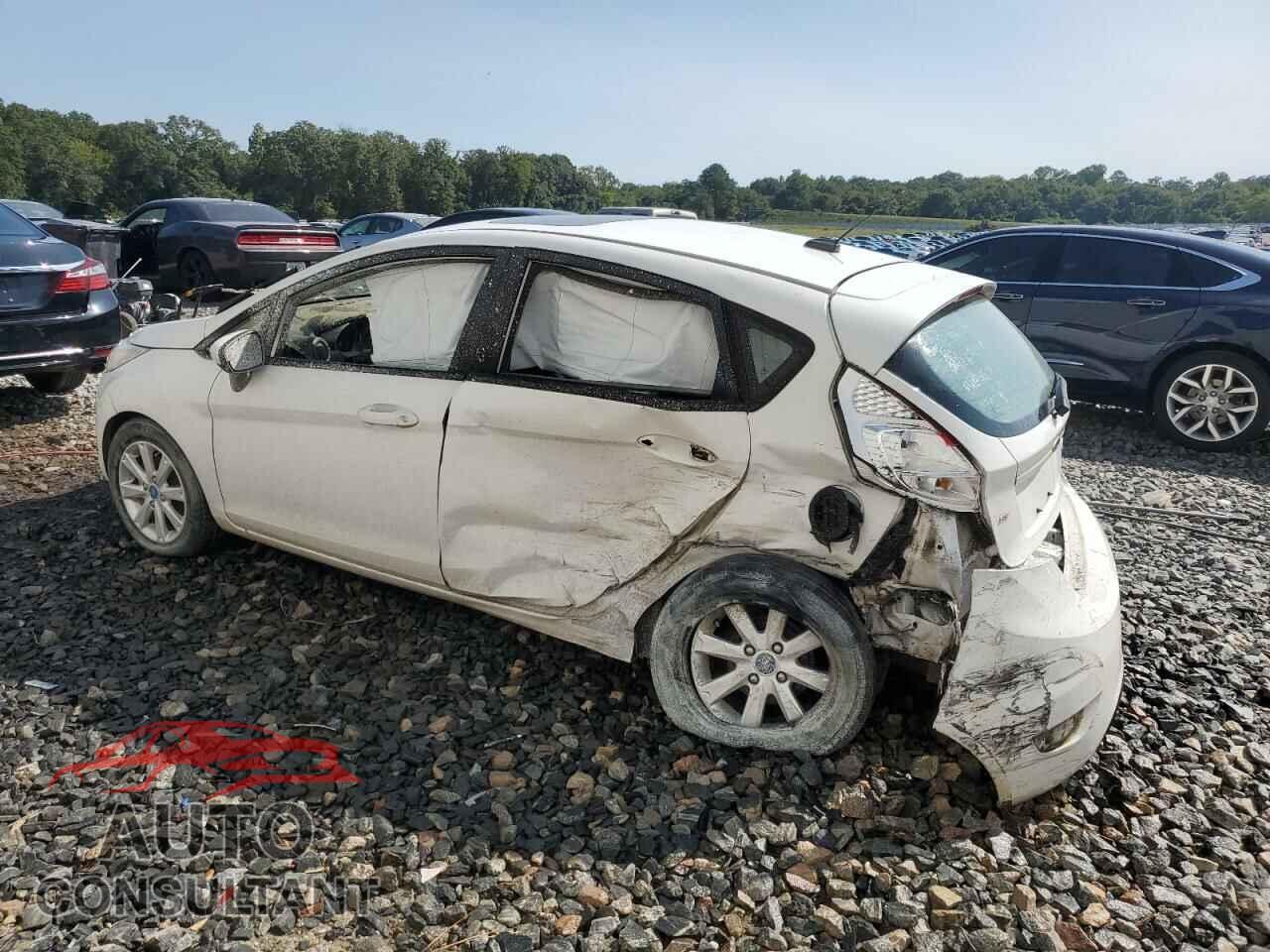 FORD FIESTA 2011 - 3FADP4EJ4BM218924