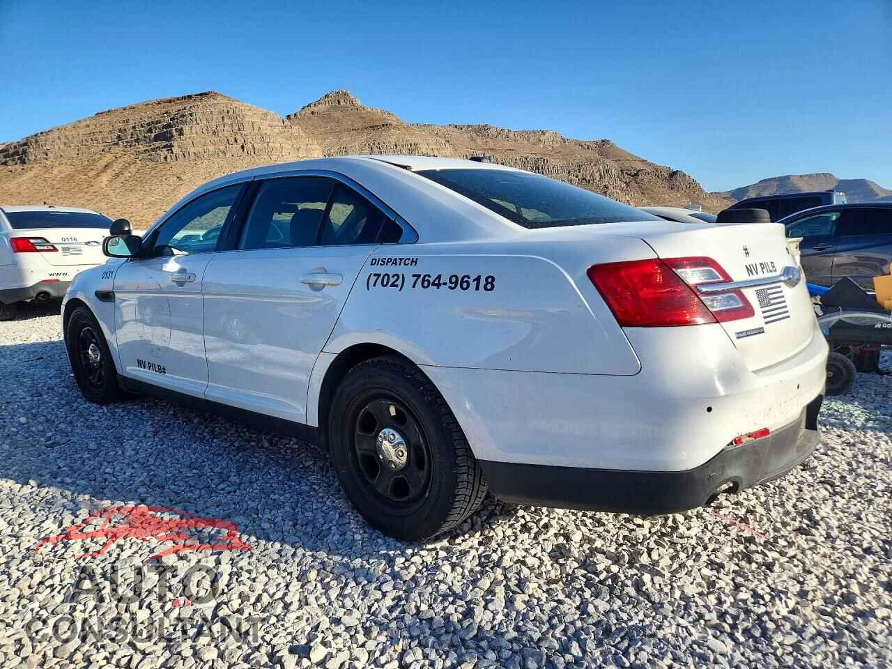 FORD TAURUS 2017 - 1FAHP2L86HG100317