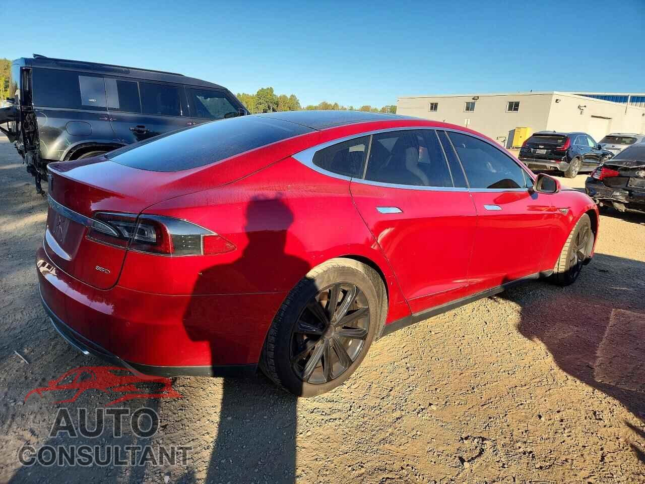 TESLA MODEL S 2015 - 5YJSA1H23FF080454