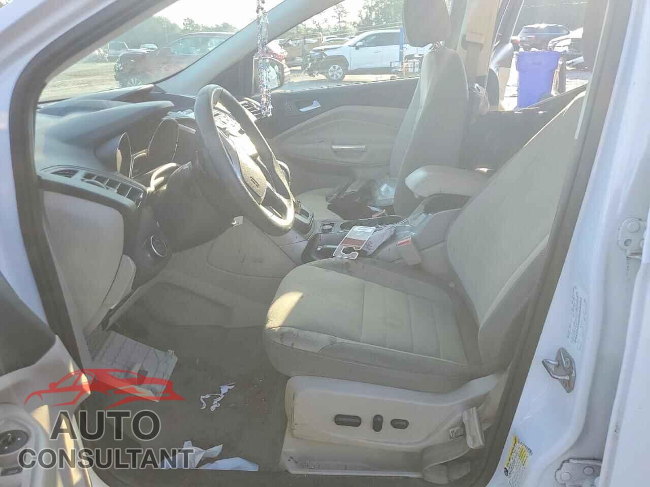 FORD ESCAPE 2016 - 1FMCU0G70GUA67183