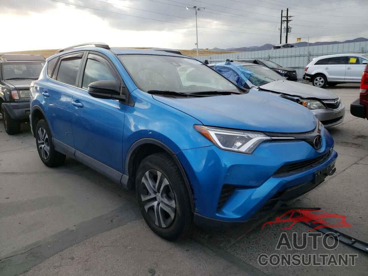 TOYOTA RAV4 2017 - JTMBFREV6HJ155917