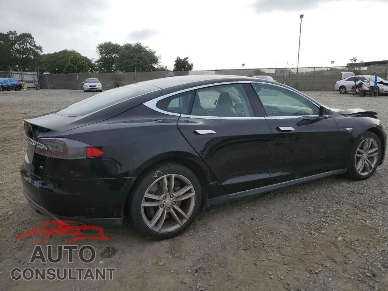 TESLA MODEL S 2013 - 5YJSA1DN7DFP07718