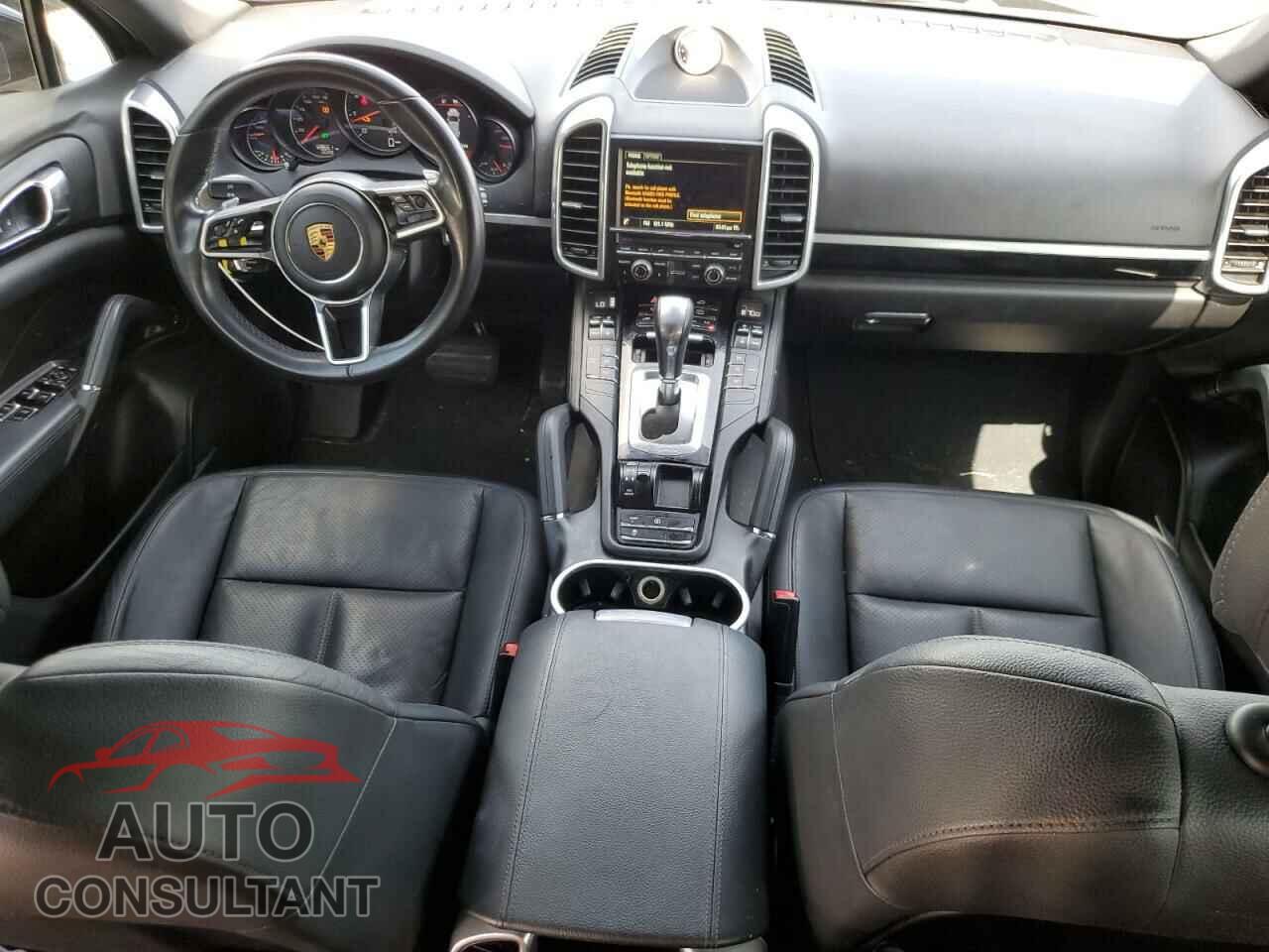 PORSCHE CAYENNE 2016 - WP1AA2A20GKA10540