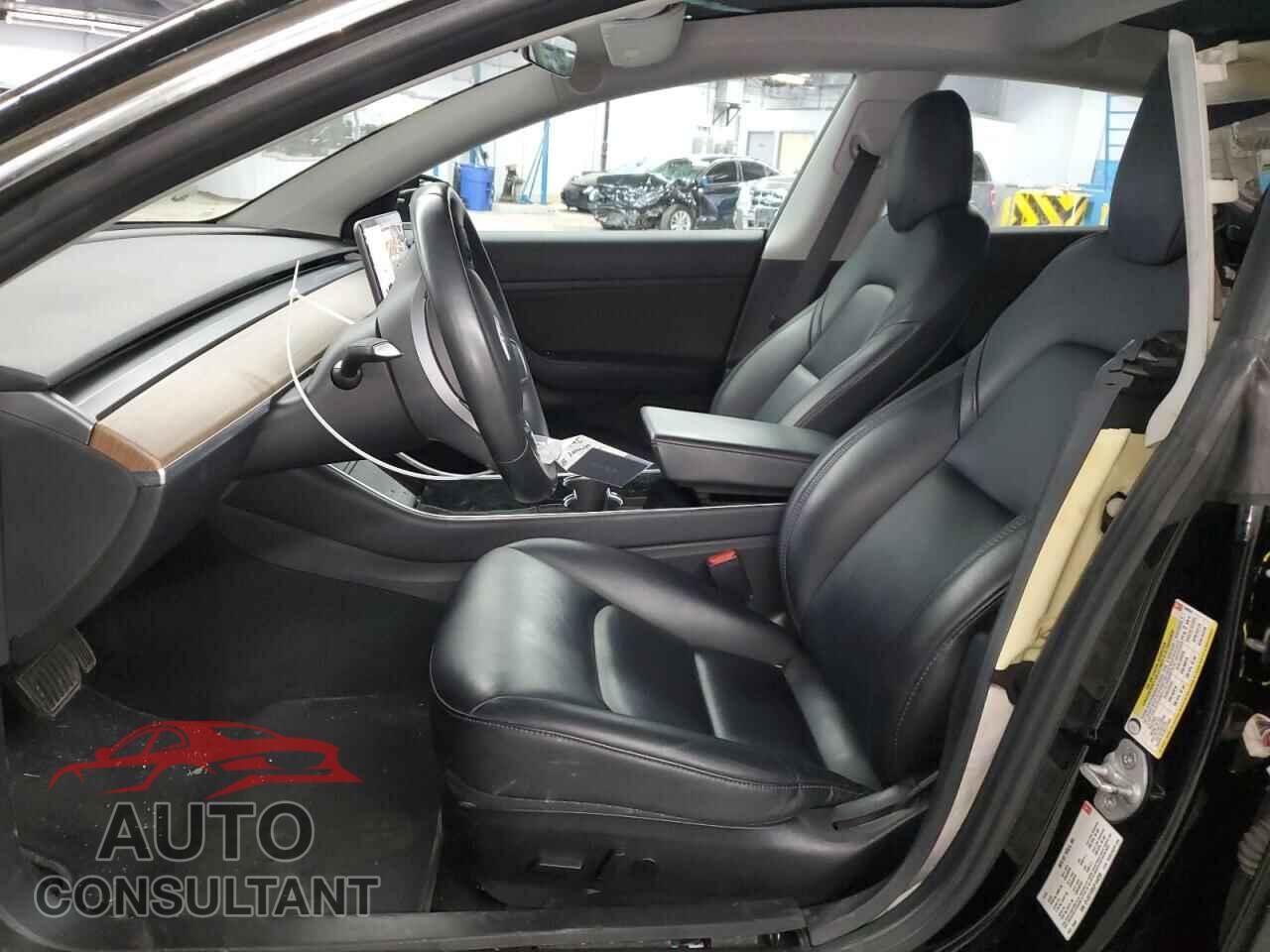 TESLA MODEL 3 2018 - 5YJ3E1EB5JF144239