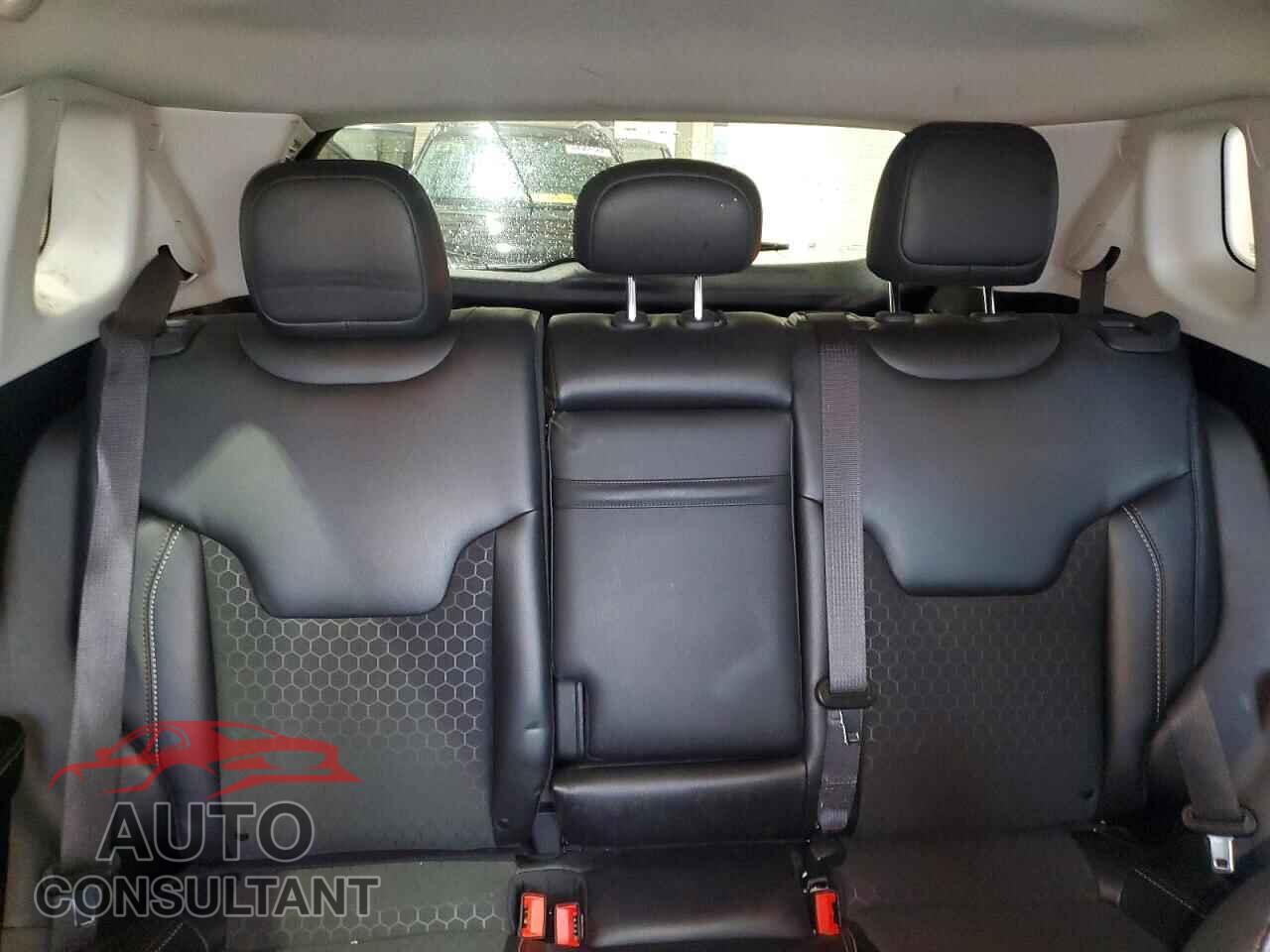 JEEP COMPASS 2019 - 3C4NJDBB5KT673560