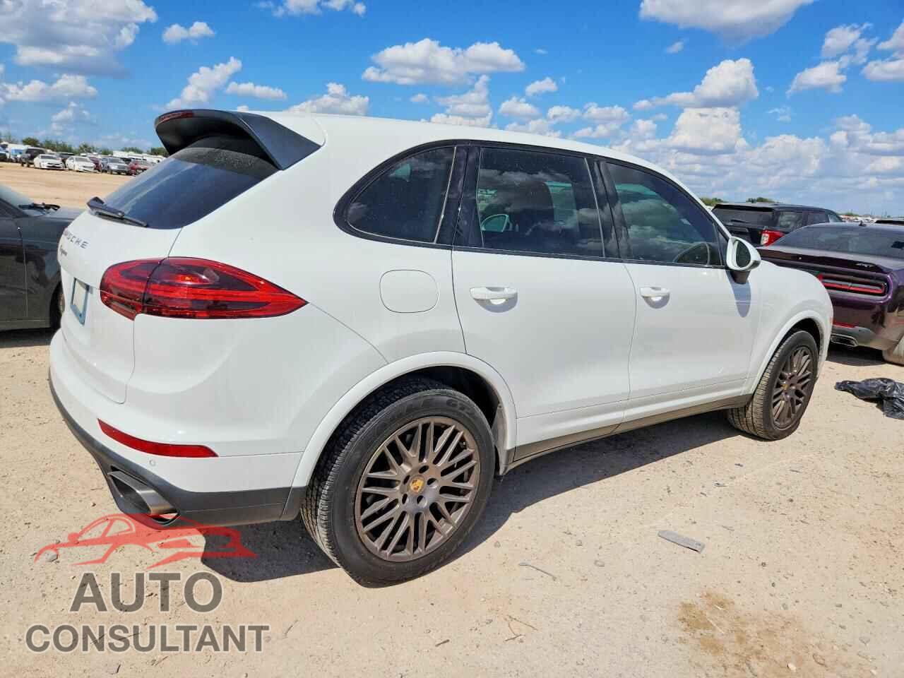 PORSCHE CAYENNE 2017 - WP1AA2A23HKA81491