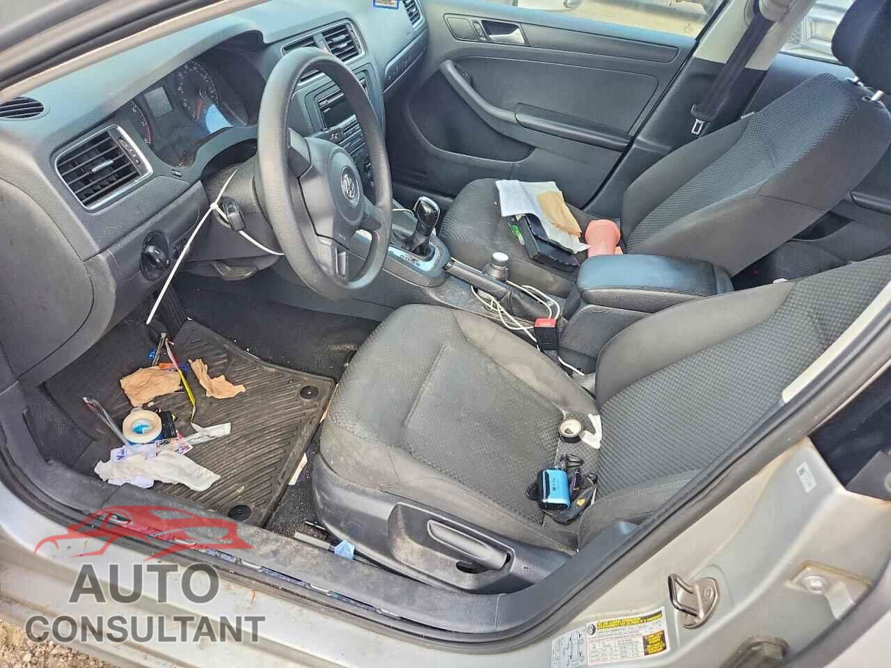 VOLKSWAGEN JETTA 2014 - 3VW2K7AJ2EM403580