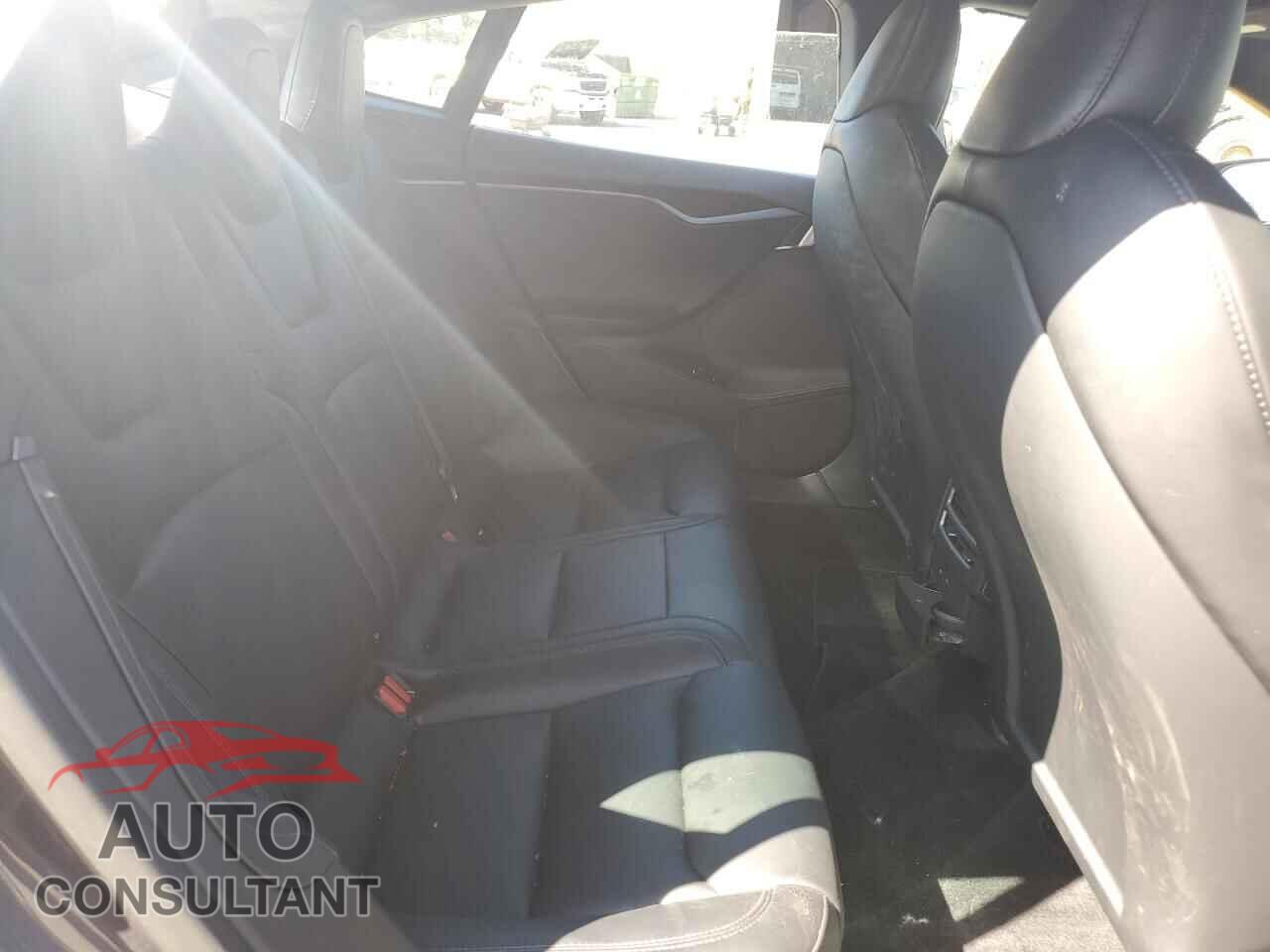 TESLA MODEL S 2021 - 5YJSA1E21MF423747