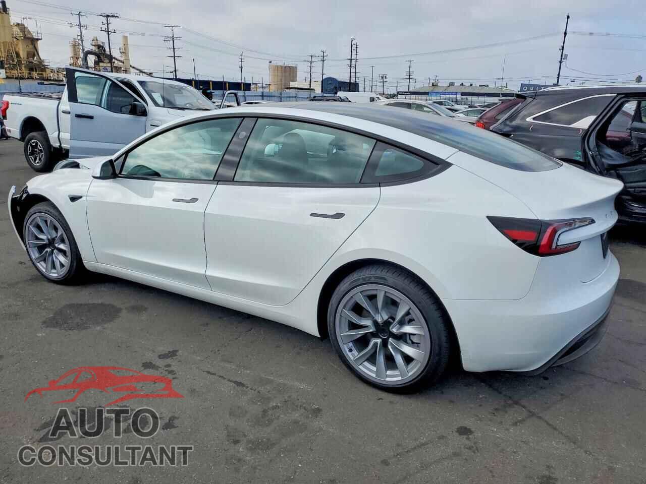 TESLA MODEL 3 2026 - 5YJ3E1EA7TF193744