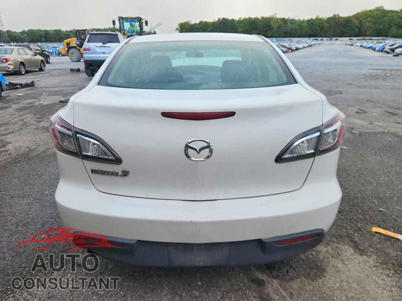 MAZDA 3 2011 - JM1BL1VF6B1490587
