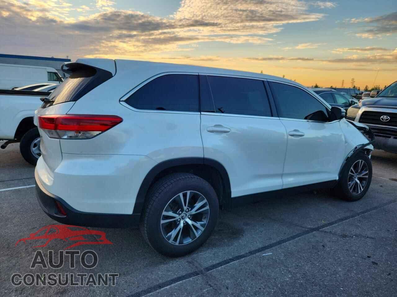 TOYOTA HIGHLANDER 2019 - 5TDZZRFH6KS303394